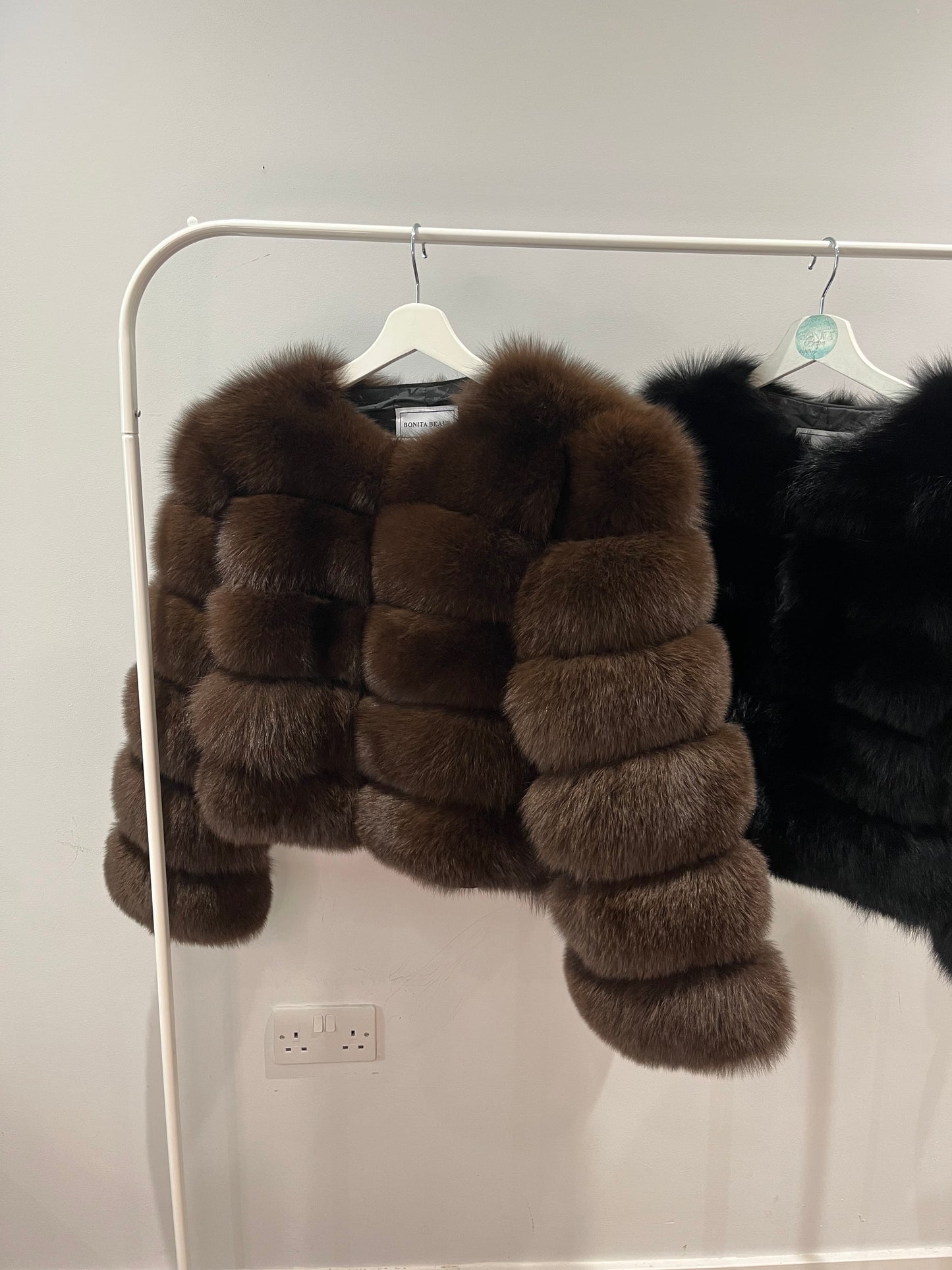 ‘Chocolate Brown’ Premium 5 Row Cropped Sleeve Fox Fur Coat (10/18 Day Delivery)