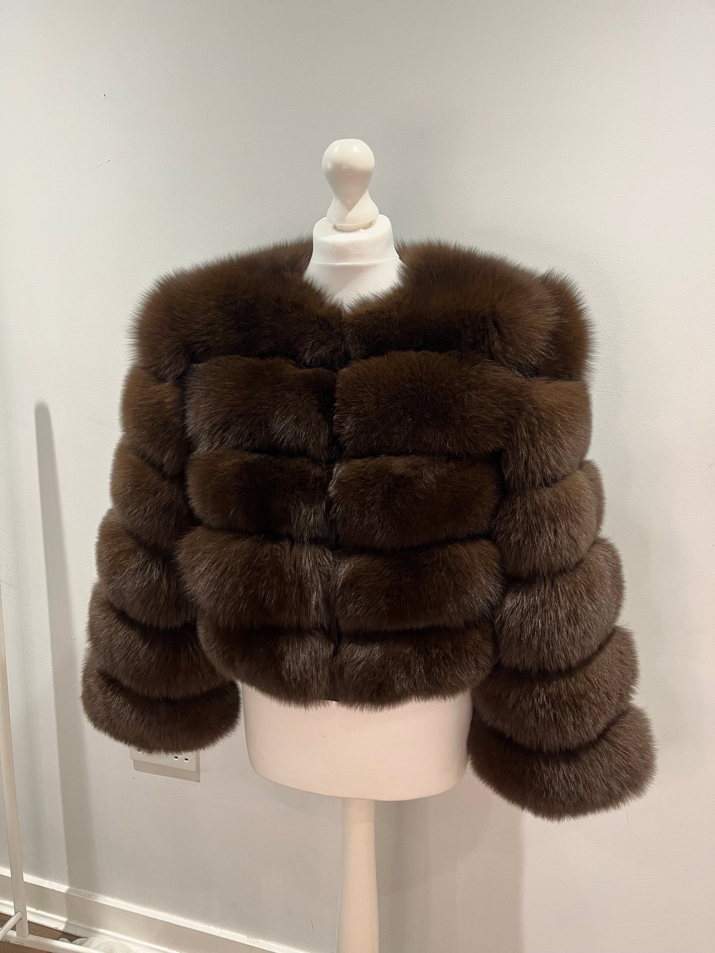 ‘Chocolate Brown’ Premium 5 Row Cropped Sleeve Fox Fur Coat (10/18 Day Delivery)