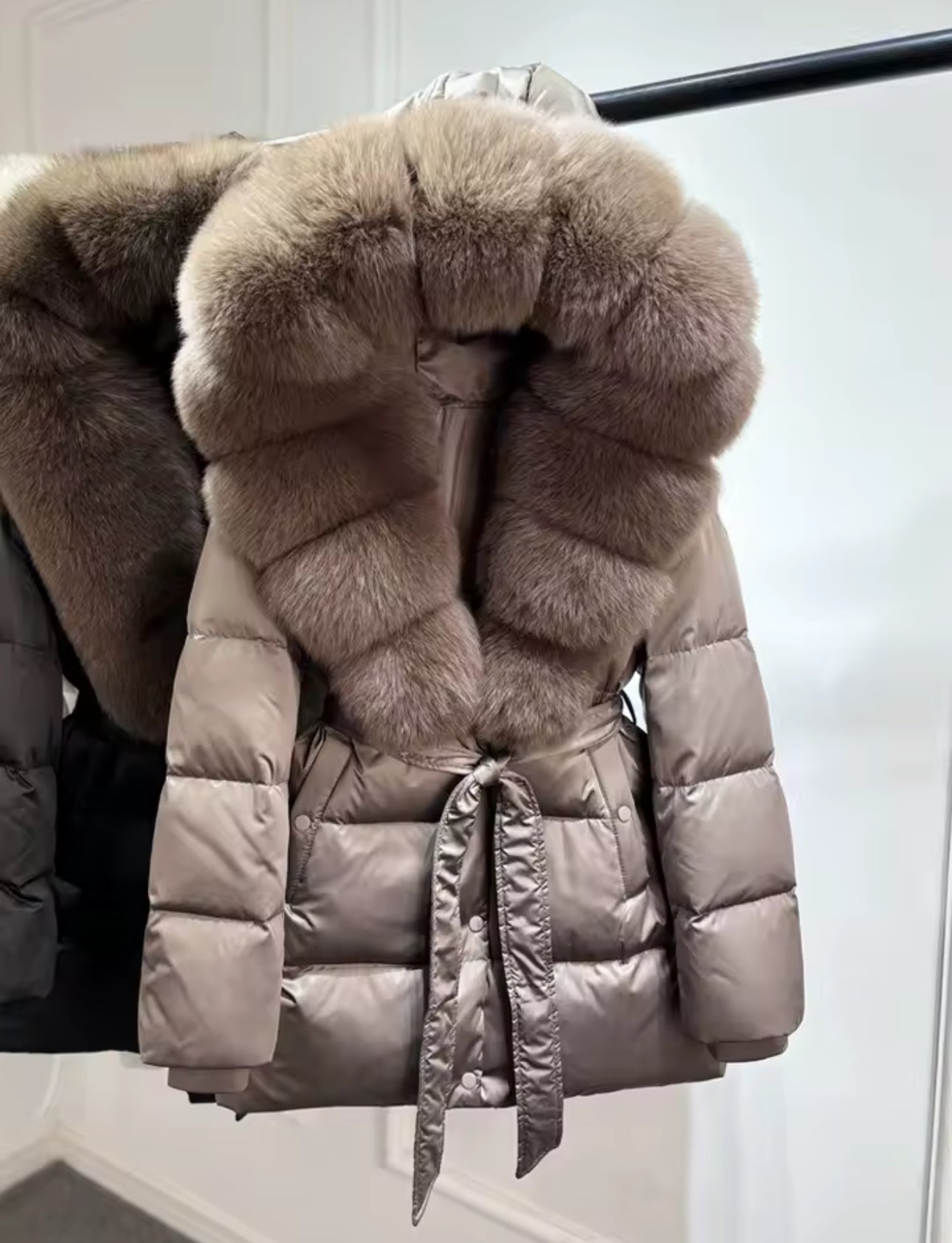 ‘Angelina’ Fox Fur Jacket [1/3 Week Delivery]