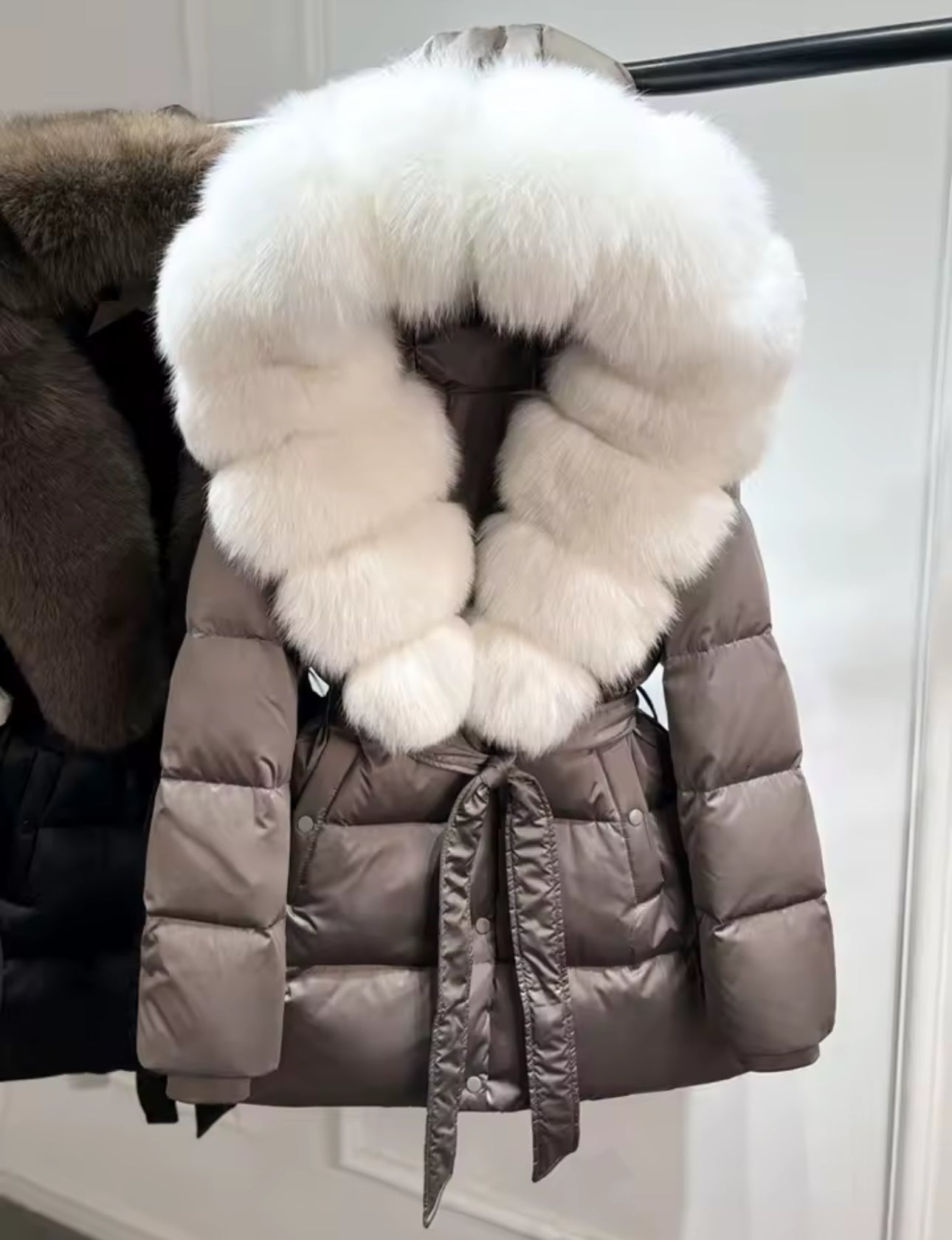 ‘Angelina’ Fox Fur Jacket [1/3 Week Delivery]