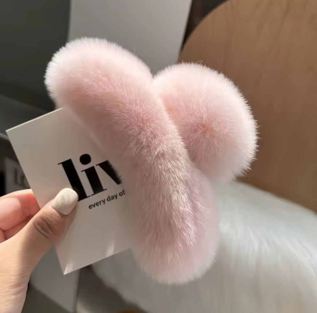 Real Fur Claw Clip