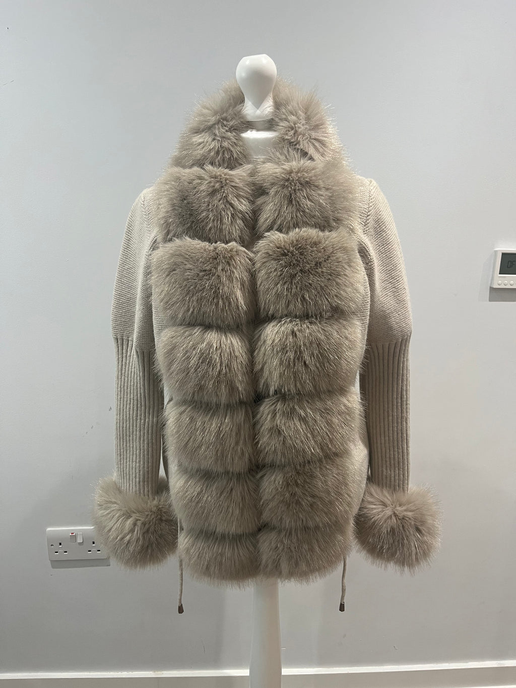 Faux Fur Trim Cardigans [2/4 Weeks]